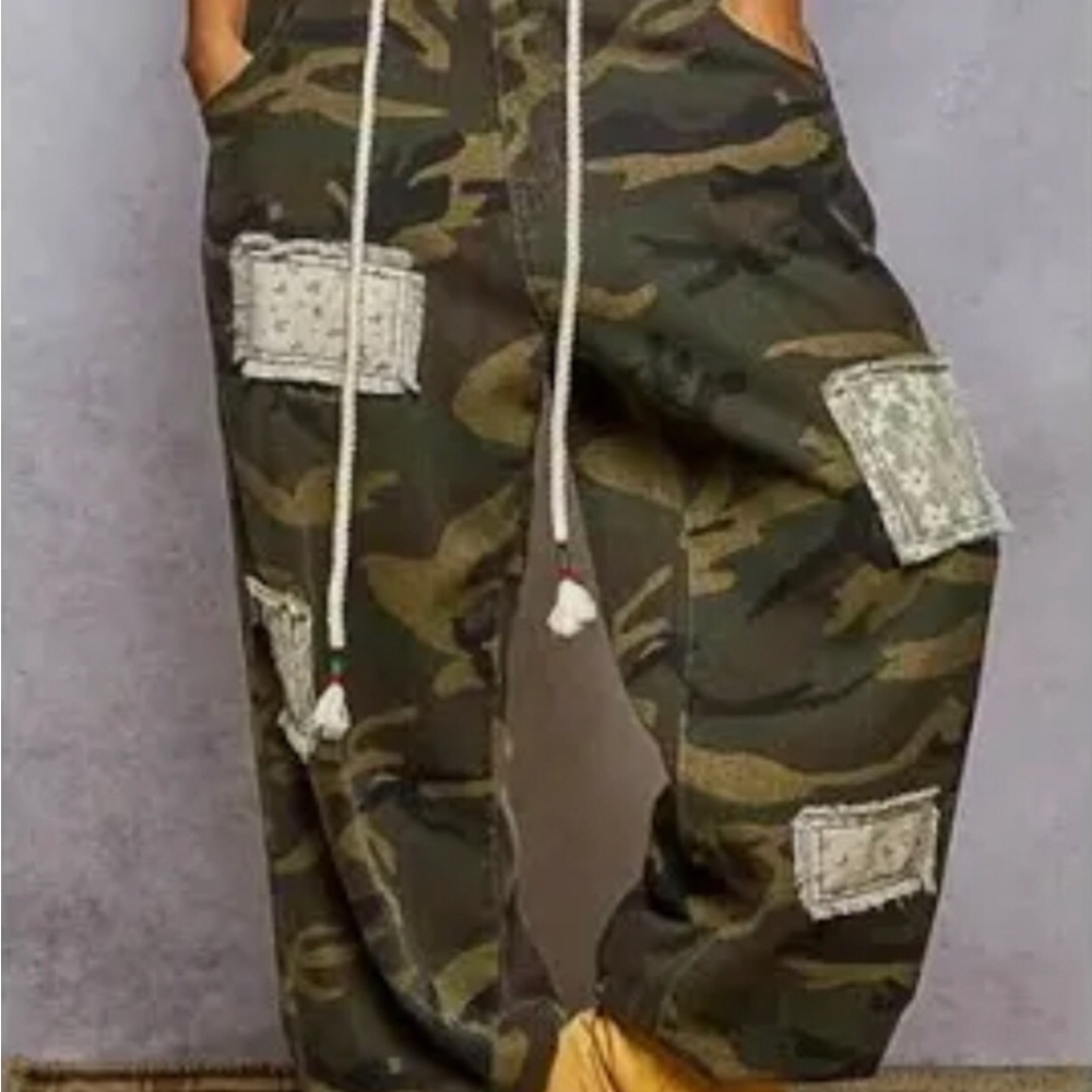 POL Camouflage Cargo Jogger Pants - Olive Camo. NEW